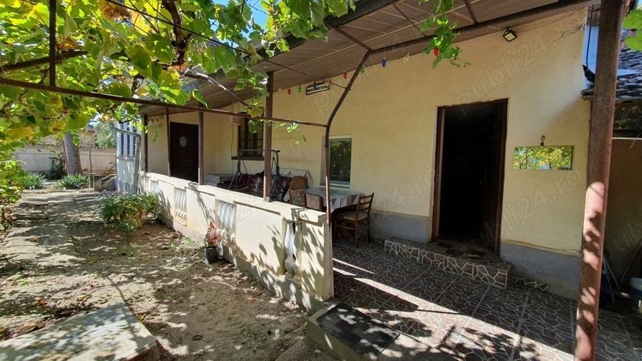 Casă cu 3 camere cu Teren 2871 Mp în Giubega