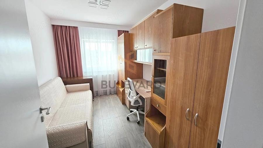 Apartament cu 3 camere decomandat în Zorilor