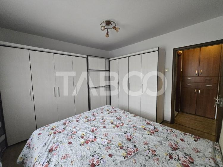 Apartament cu 3 camere decomandat, mobilat în Ștrand