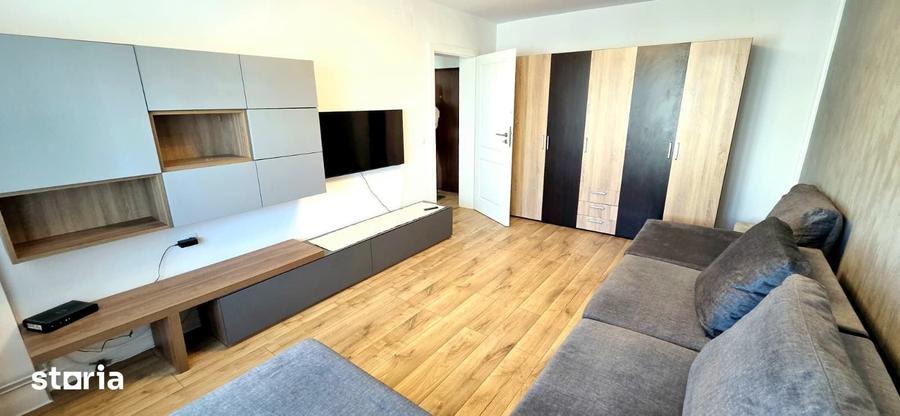 Apartament cu 2 camere decomandat în Republicii