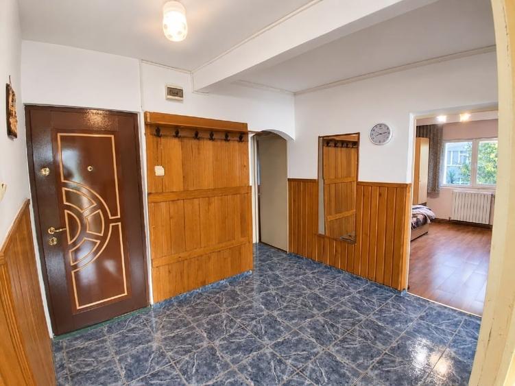 Apartament cu 4 camere decomandat, mobilat în Lunca Cetățuii
