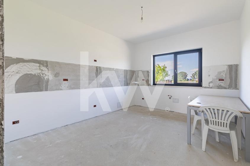 Casă individuală cu 4 camere cu Teren 475 Mp în Sânpetru