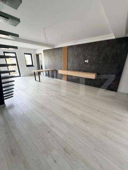 Apartament cu 4 camere decomandat, mobilat în Tărlungeni