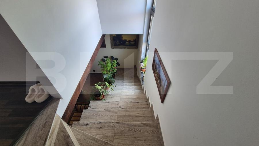 Casă individuală cu 5 camere cu Canalizare în Lazuri