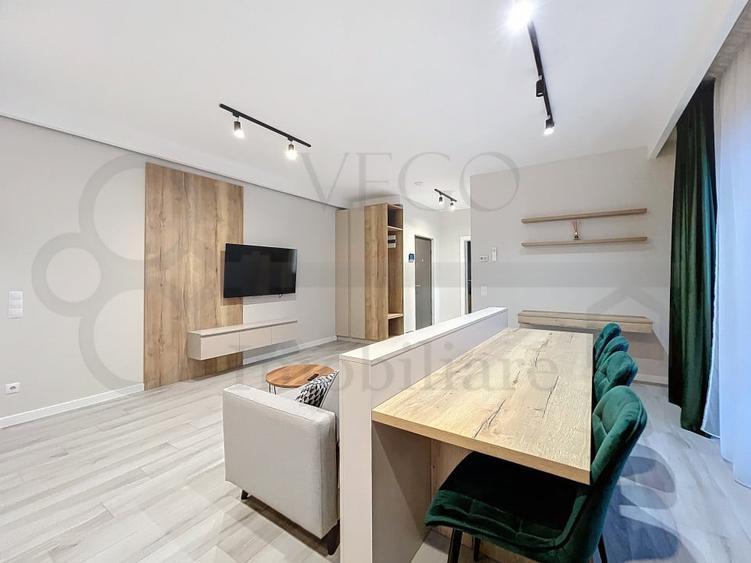 Apartament cu 2 camere semidecomandat, mobilat în Bună Ziua
