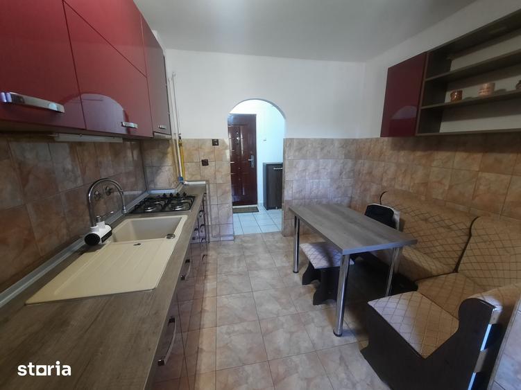 Apartament cu 2 camere decomandat în Micro 15