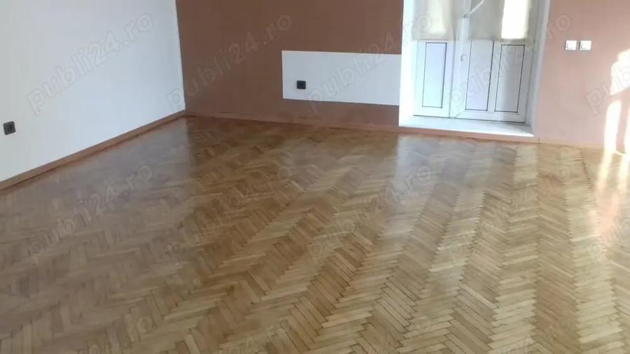 Casă cu 6 camere cu Teren 800 Mp în Central