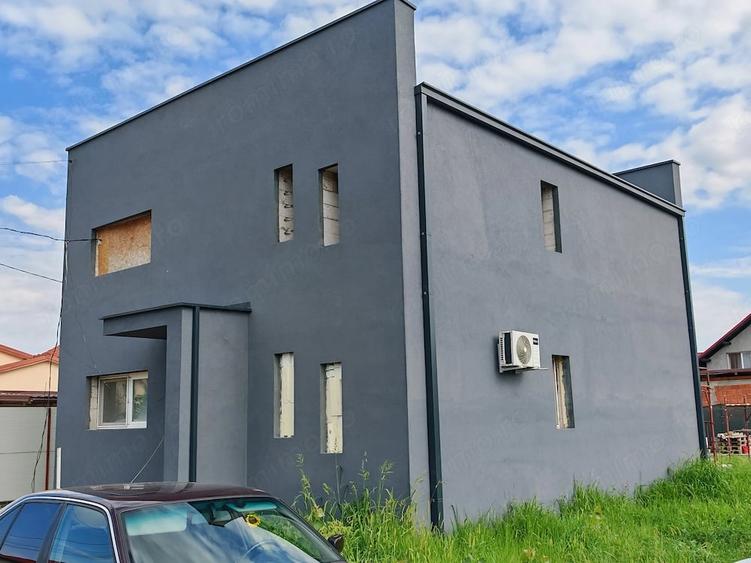 Casă cu 4 camere cu Teren 355 Mp în Central
