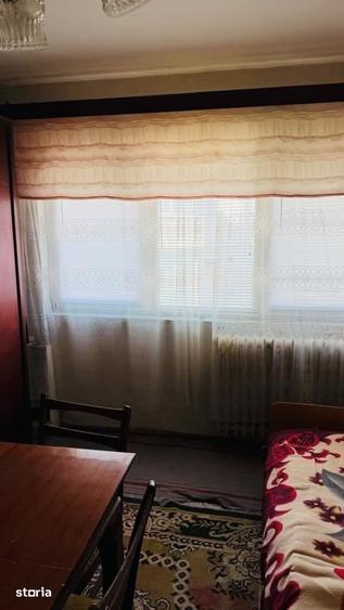 Apartament cu 2 camere semidecomandat în Cornișa