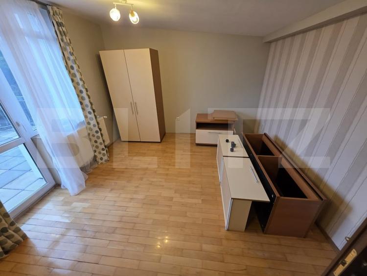 Casă individuală cu 5 camere cu Garaj în Bună Ziua