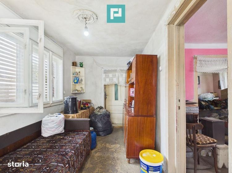Casă cu 4 camere cu Teren 2253 Mp în Almaș