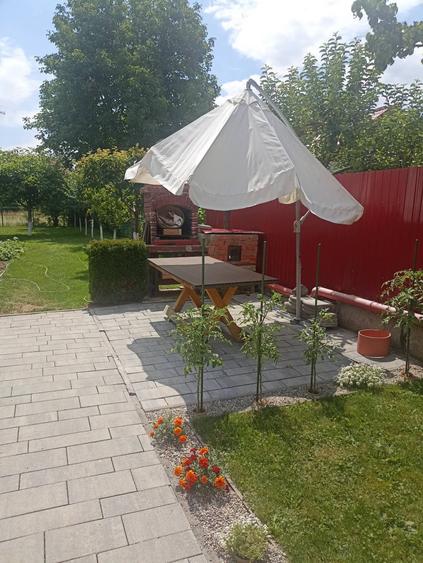 Casă individuală cu 2 camere cu Canalizare în Simeria