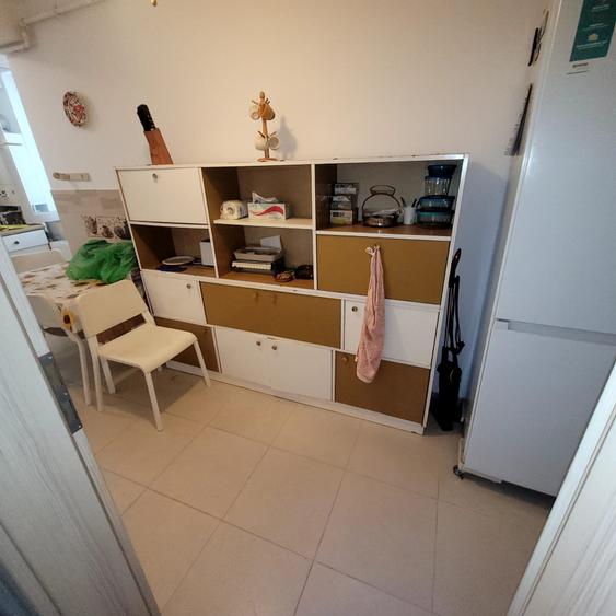 Apartament cu 3 camere decomandat în Berceni