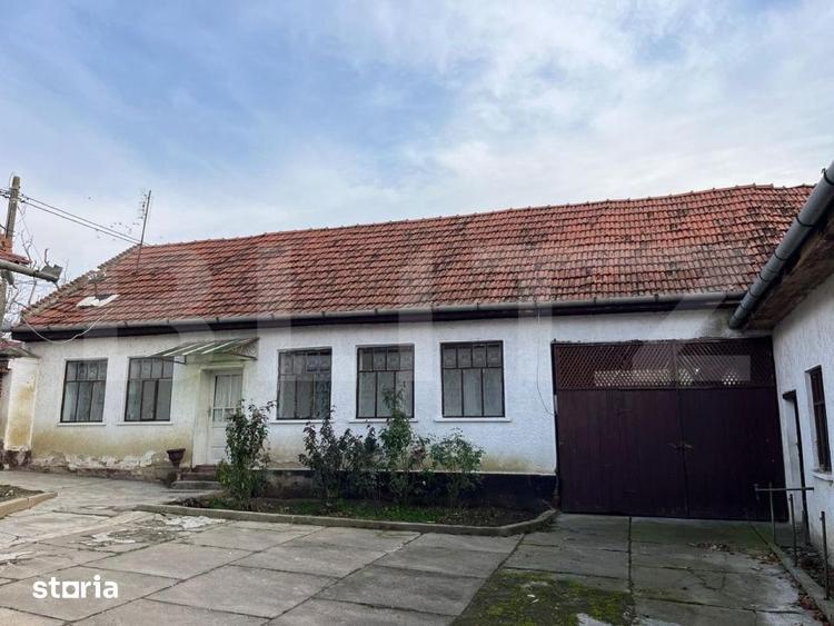 Casă cu 3 camere cu Teren 3000 Mp în Central