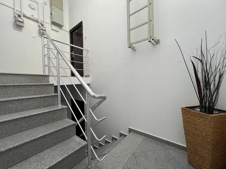 Apartament cu 3 camere decomandat, mobilat în Rahova