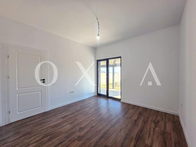 Duplex cu 4 camere cu Canalizare în Moșnița Nouă