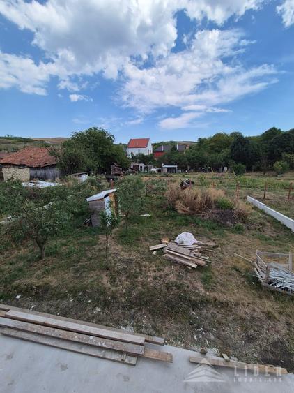Casă individuală cu 5 camere cu Canalizare în Borhanci