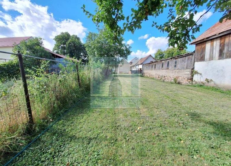 Casă individuală cu 5 camere semidecomandat cu Teren 1372 Mp în Turcheș