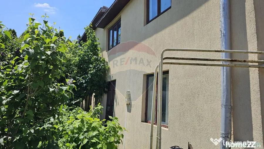 Casă cu 4 camere cu Teren 680 Mp în Central