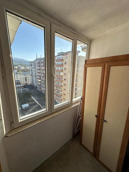 Inchiriez apartament 2 camere Bra?ov, cartier Tractorul | Loc de parcare inclus | 2 Balcoane - 4