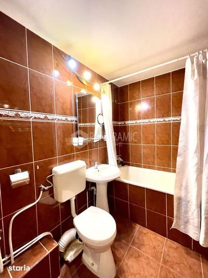 Apartament cu 3 camere decomandat în Micro 17