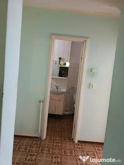 Apartament cu 3 camere decomandat în George Enescu