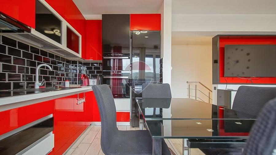 Apartament cu 3 camere decomandat în Central