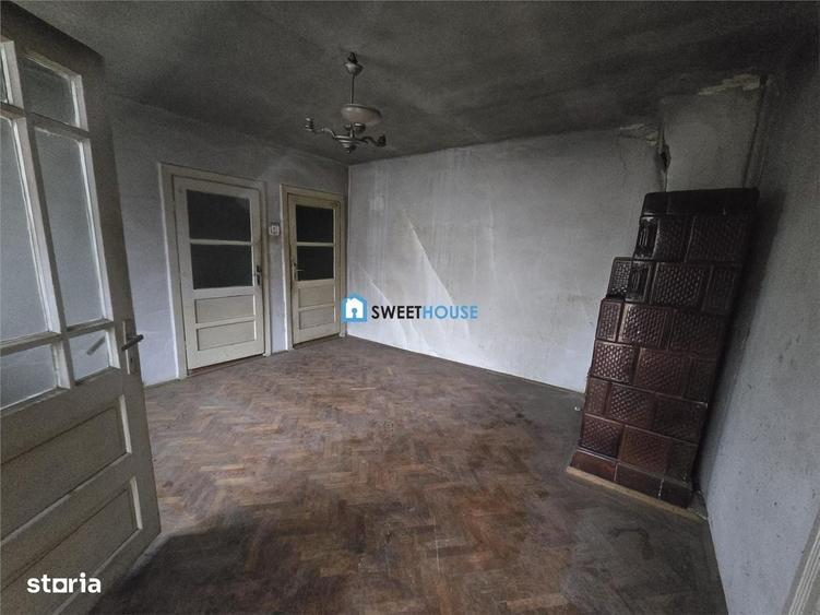 Casă cu 4 camere în Central