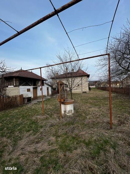 Casă cu 2 camere cu Teren 4000 Mp în Ulmi