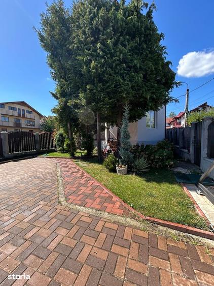 Casă cu 5 camere cu Teren 400 Mp în Trivale