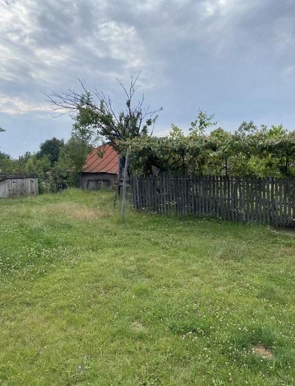 Casă cu 3 camere în Suseni