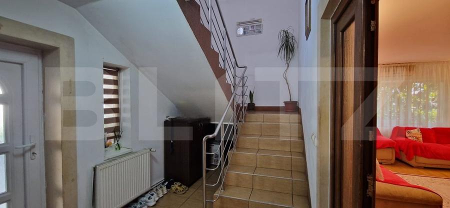 Casă individuală cu 7 camere cu Teren 700 Mp în Bordei