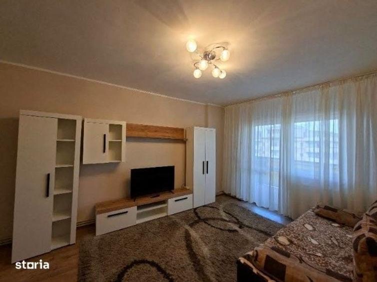 Apartament cu 3 camere decomandat în Florești