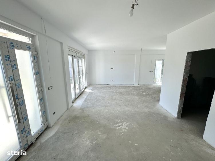 Casă cu 4 camere cu Teren 570 Mp în Bucium