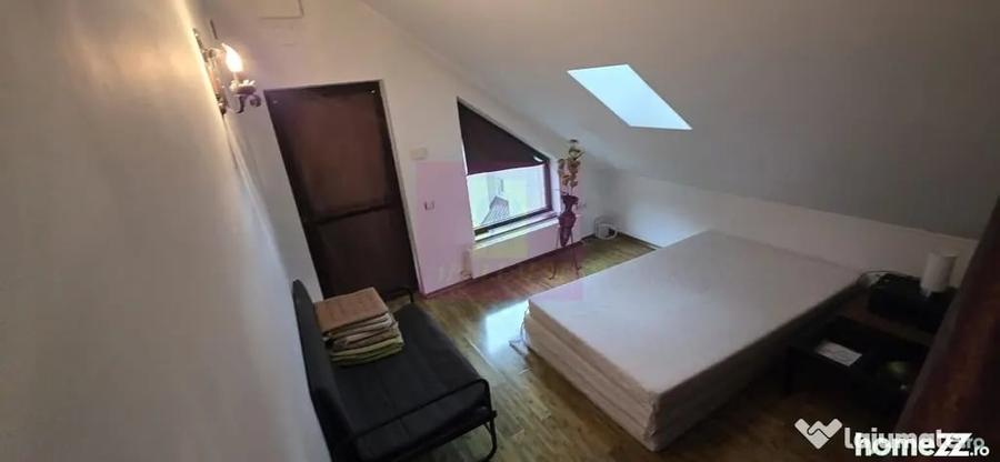 Casă cu 5 camere cu Teren 500 Mp în Central
