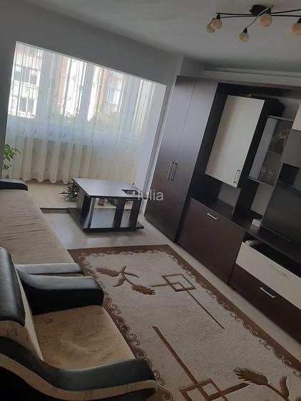Inchiriez apartament
