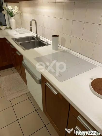 Casă cu 10 camere cu Teren 1329 Mp în Micro 6