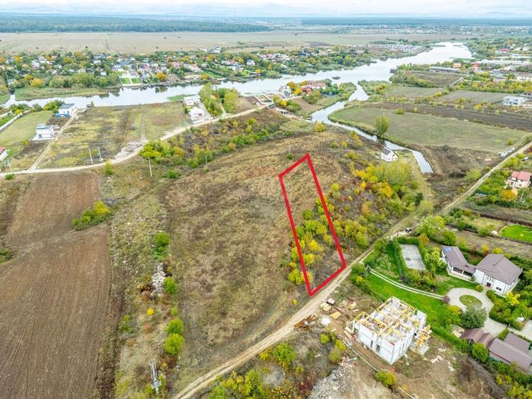 Teren Construcții intravilan de 2987 mp, în Ciofliceni