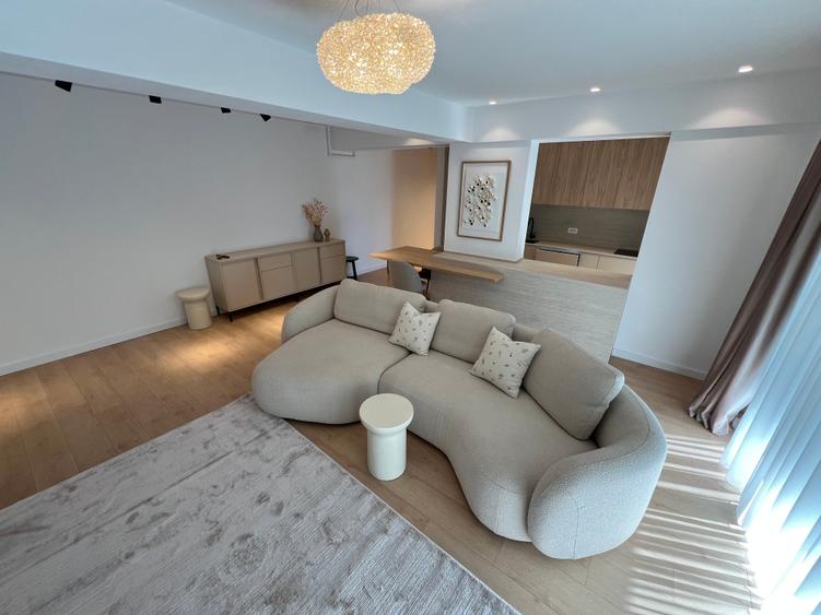 Apartament cu 3 camere decomandat, mobilat în Iancu Nicolae — fotografia 1