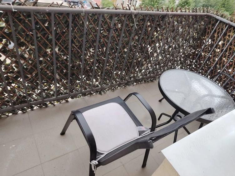 Apartament cu 2 camere semidecomandat în Florești