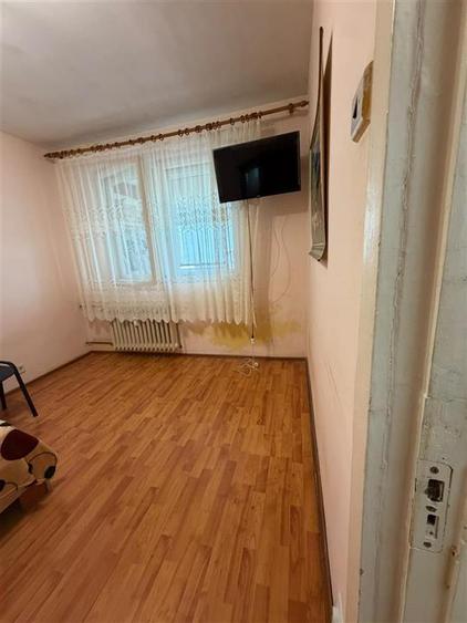 Apartament cu 2 camere semidecomandat în Apusului