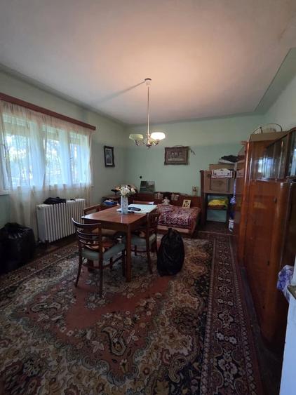 Casă cu 3 camere în Central
