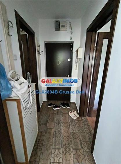 Apartament cu 2 camere semidecomandat, mobilat în Apărătorii Patriei