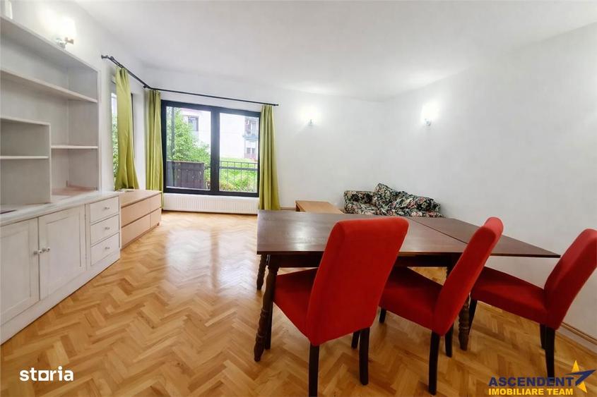 Casă cu 4 camere cu Teren 500 Mp în Central