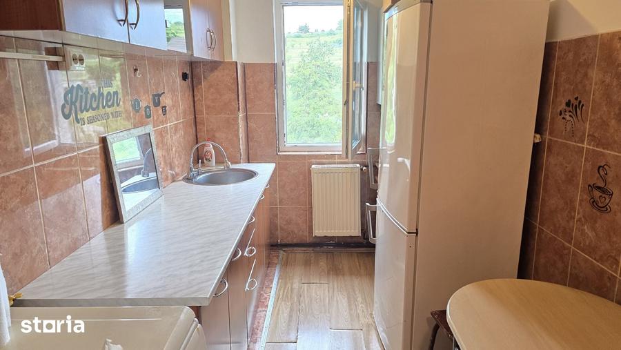 Apartament cu 2 camere semidecomandat în Micro 15
