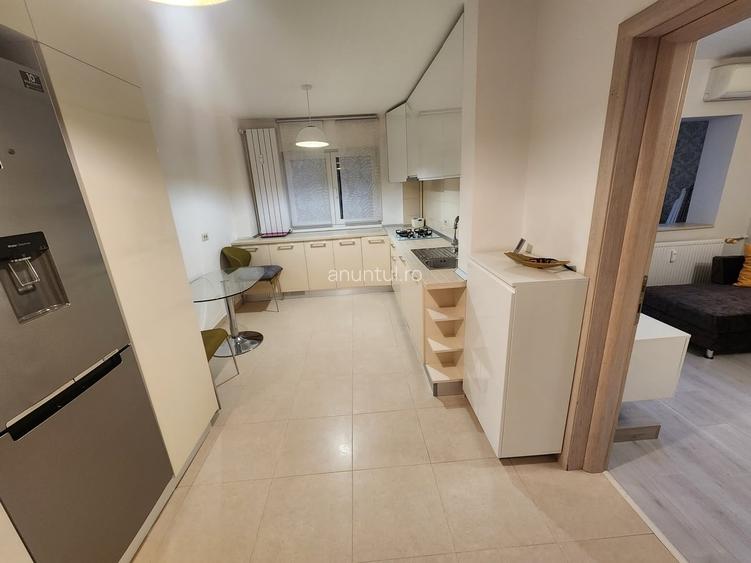 Apartament semidecomandat în Moșilor