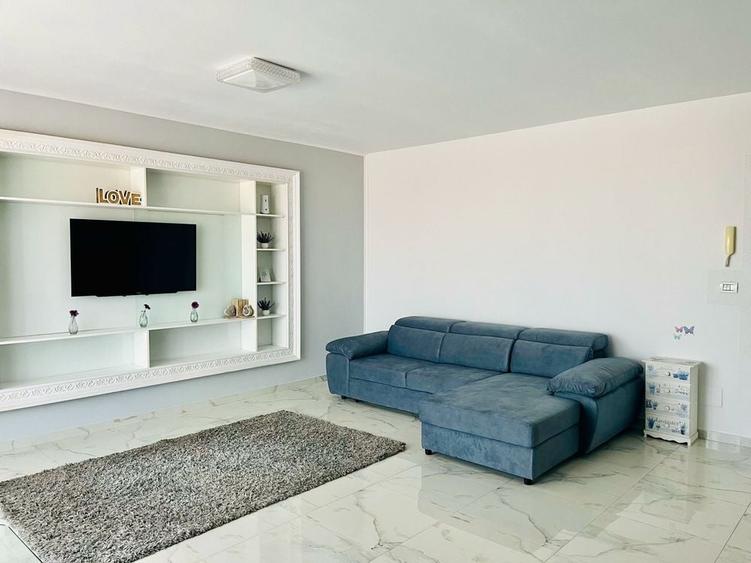 Apartament cu 2 camere decomandat în Malul Mureșului