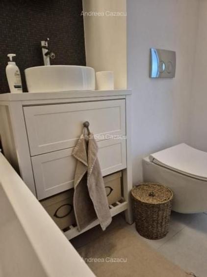 Apartament cu 2 camere semidecomandat, mobilat în 1 Mai