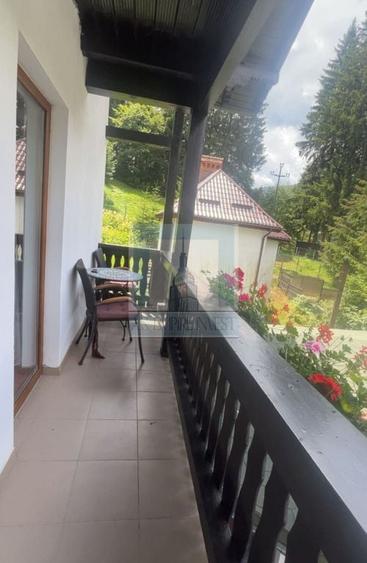 Casă cu 5 camere cu Teren 340 Mp în Central