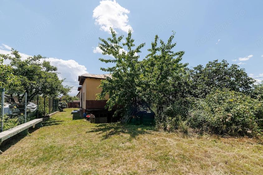 Casă cu Teren 889 Mp în Prundu
